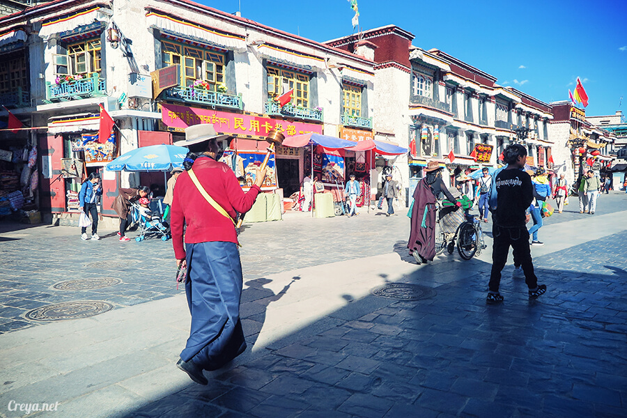 2015.12.09 | Tibet 西藏踢北去 | 尋找藏人真正的拉薩中心,被信仰力量震撼的大昭寺與舊城區 01.jpg