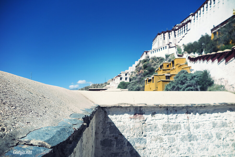 2015.12.04| Tibet 西藏踢北去 | 藏人的精神殿堂布達拉宮,但或許不只我們高山反應沒精神…13.jpg
